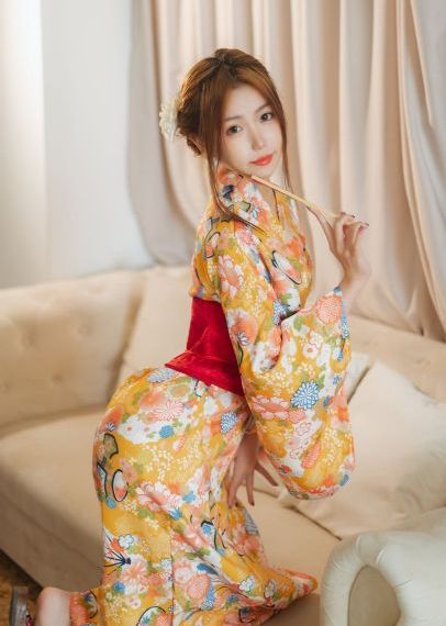 《后宫露营》
